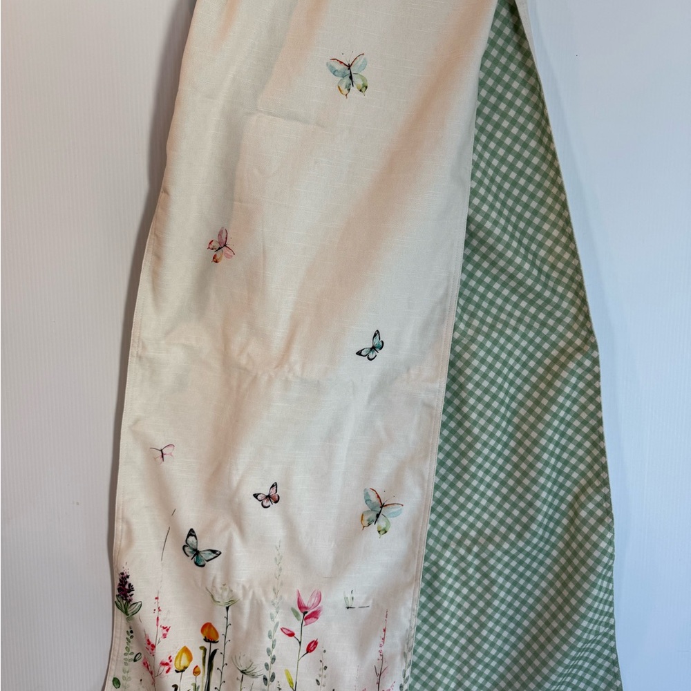 MAISON D’ HERMINE reversible floral/gingham table runner